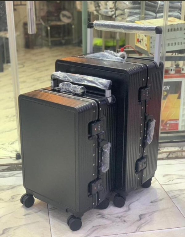 Luxurious travel boxes
