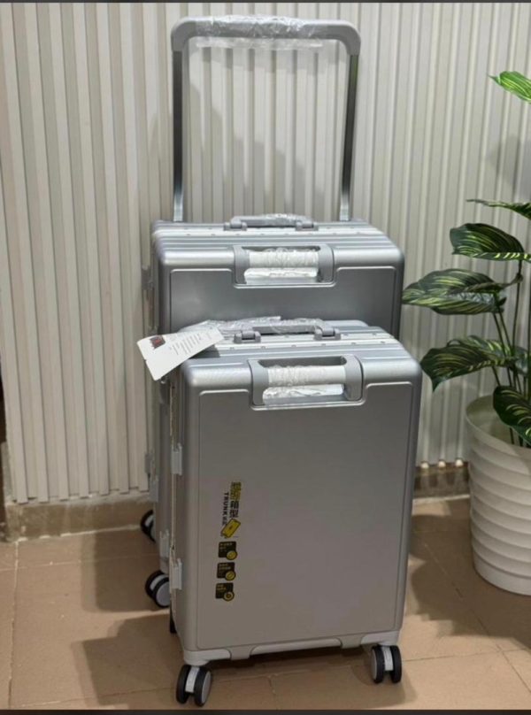 Luxurious travel boxes