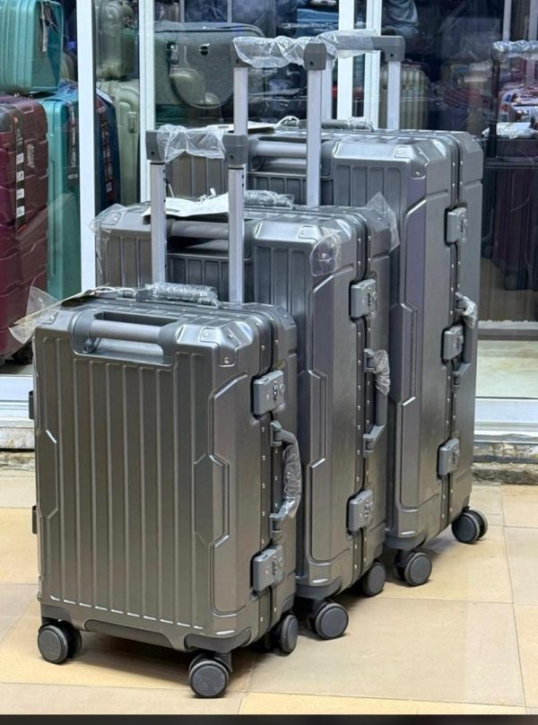 Luxurious travel boxes